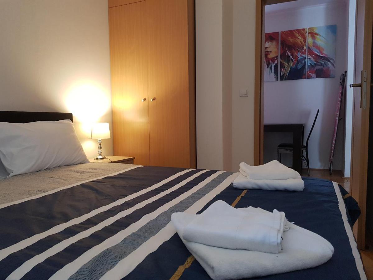 Rajiceva 5- Apartman Sa Prostranom Terasom I Garaznim Mestom Kragujevac Dış mekan fotoğraf